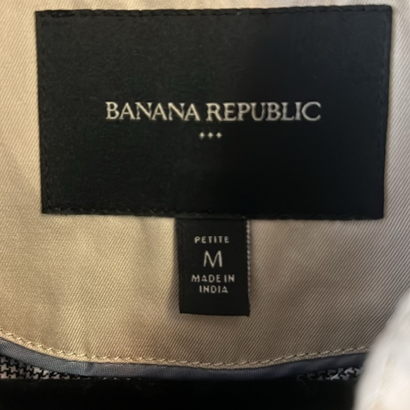 Trench Coat: Button Down Tan - Picture 3 of 4